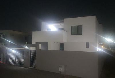 Casă cu 4 camere în Strejnicu - 2