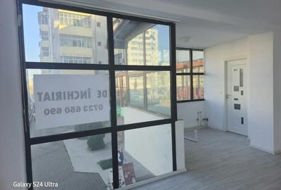 Apartament cu 3 camere decomandat în Central - 1