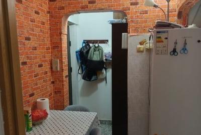 Apartament cu 2 camere semidecomandat, mobilat în Florilor - 5