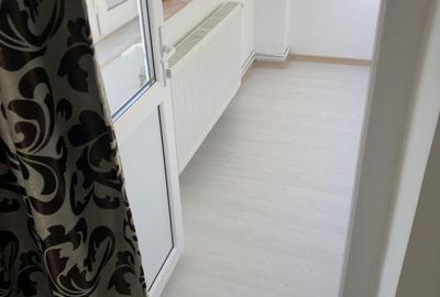 Apartament cu 3 camere decomandat în Central - 1