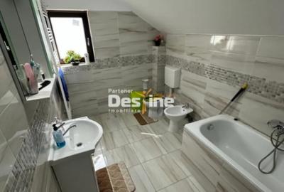 Casă cu 5 camere cu Garaj în Central - 5