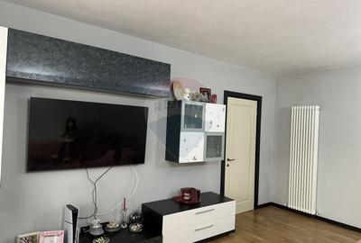 Apartament cu 3 camere de vanzare in zona Central - 3