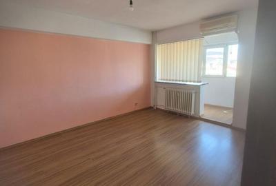 Apartament cu 3 camere decomandat în Dorobanți
