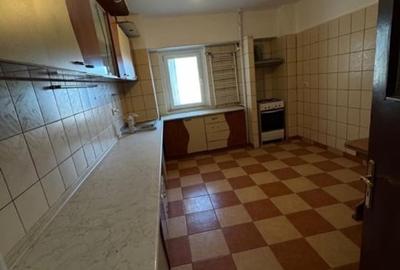 Apartament cu 4 camere decomandat, mobilat în Central - 3