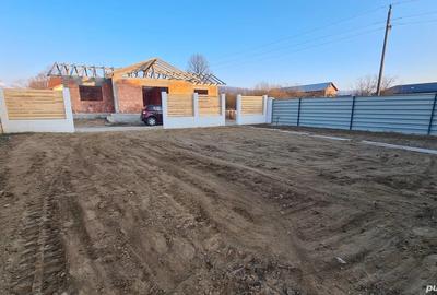 Casa De Vanzare - 4