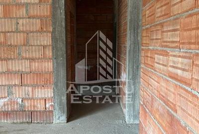 Casa individuala cu 4 camere si teren de 670 mp, Parta,  comision 0 - 9
