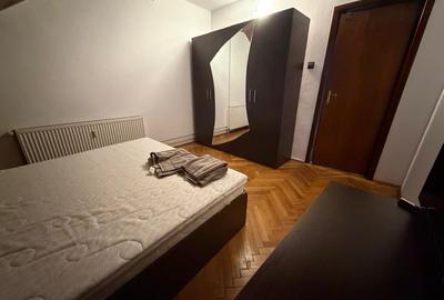 Apartament cu 3 camere decomandat în P-ța Unirii - 12
