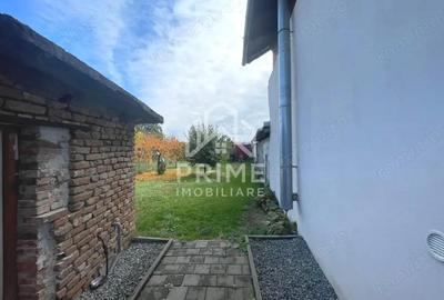 Casă cu 4 camere cu Teren 1050 Mp în Central