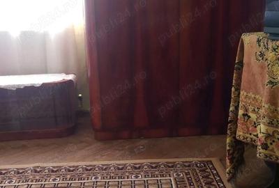 Apartament cu 2 camere nedecomandat, mobilat în Tractorul - 8