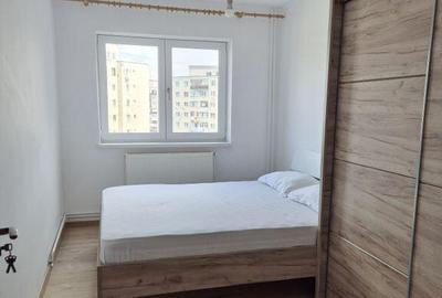 Apartament cu 3 camere decomandat în Ostroveni