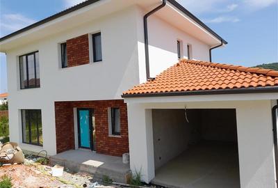 Casă individuală cu 4 camere cu Canalizare în Chinteni - 2