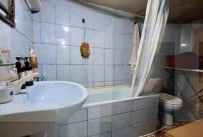 Casă cu 3 camere cu Teren 164 Mp în Central