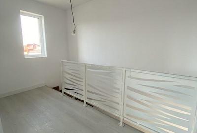 Duplex cu 3 camere cu Canalizare în Odăi - 10