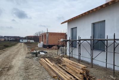 Casă individuală cu 4 camere cu Teren 500 Mp în Ghermănești - 2