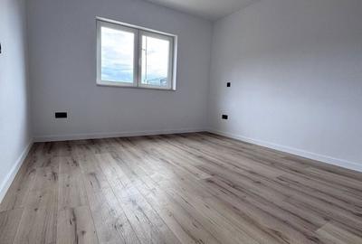 Casă cu 4 camere cu Teren 500 Mp în Central - 5