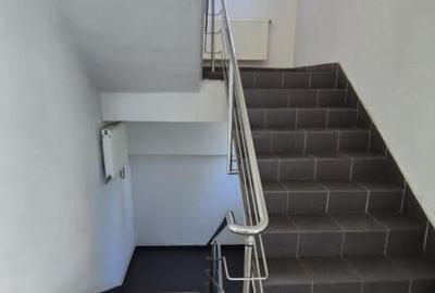 Complex versatil *hale - birouri - platforme betonate* - 2