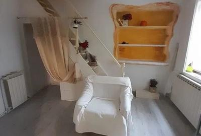 Apartament cu 2 camere decomandat în Gara de Nord