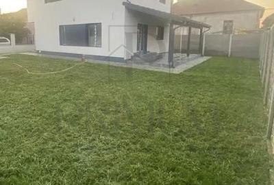 Casă cu 4 camere cu Teren 400 Mp în Sânmihaiu Român