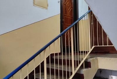 Apartament cu 2 camere semidecomandat în Obor