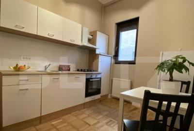 Apartament cu 4 camere semidecomandat în Medicină