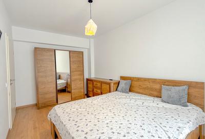 Apartament cu 3 camere decomandat în Tractorul - 6