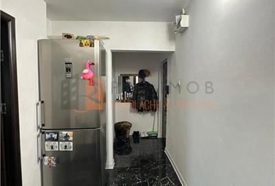 Apartament 3 camere cf 1 semidecomandat zona Micro 5 - 7