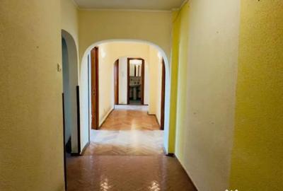 Apartament cu 4 camere decomandat în Titulescu - 10