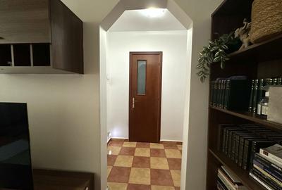 Apartament cu 3 camere semidecomandat în Berceni - 5