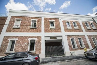 Apartament cu 3 camere decomandat, mobilat în Parcul Carol
