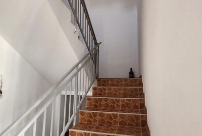 Casă cu 4 camere cu Teren 176 Mp în Central - 16