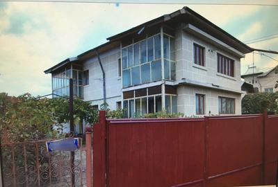 Vand casa cu etaj si 3100mp teren in sat Gardinesti,23km de Pitesti - 1