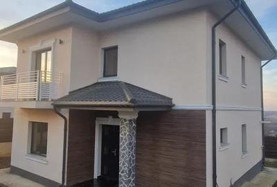 Casă individuală cu 4 camere cu Teren 440 Mp în Miroslava - 1