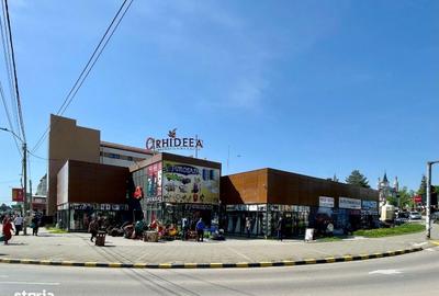 Spațiu comercial, de 1,000 mp, în Central - 1