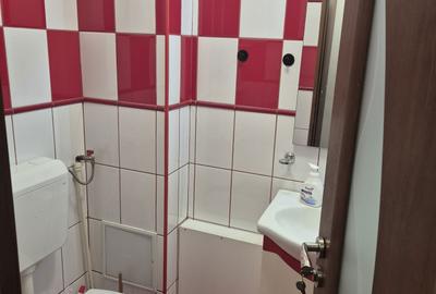 Apartament cu 3 camere semidecomandat în Drumul Taberei - 4