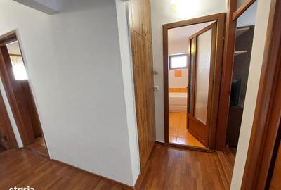 Apartament cu 4 camere decomandat în Central - 3
