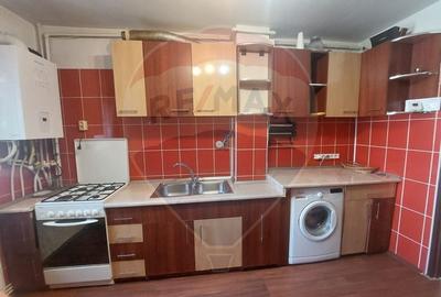 Apartament de inchiriat 4 camere decomandat Bacau - 9