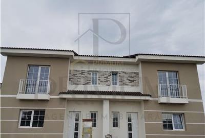 Duplex cu 4 camere cu Canalizare în Moșnița Nouă - 1