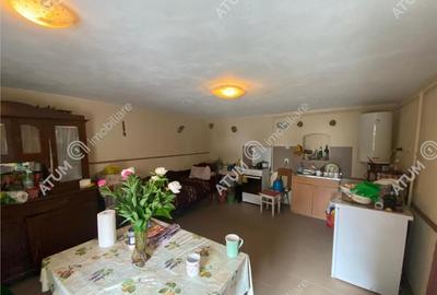 Casa cu 4 camere si anexe in comuna Mohu din Selimbar - 8