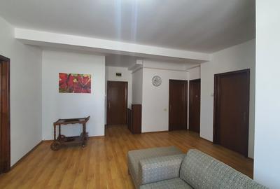 Exclusivitate, Mamaia Nord, 3 camere, decomandat, centrala gaz, loc de parcare - 2