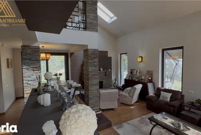 Casă cu 3 camere cu Teren 900 Mp în Central - 2