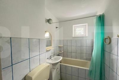 Apartament cu 3 camere decomandat zona centrala si lini - 1