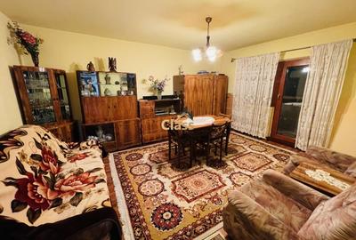 Apartament cu 4 camere decomandat, mobilat în Mărăști