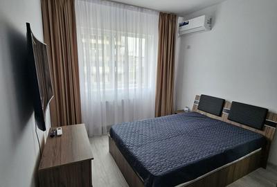 Garsonieră decomandată în Roșu