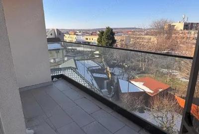 Apartament cu 3 camere în Central - 6