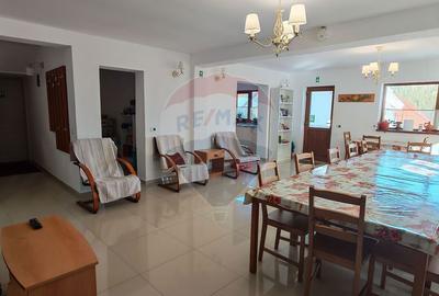 Spațiu comercial, de 180 mp, în Central - 12