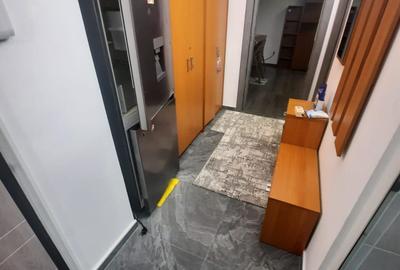 Apartament cu 2 camere, etaj 2/4, zona Podu Ros - 9