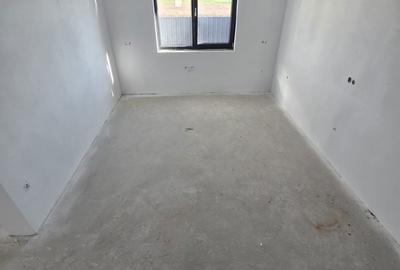 Casă cu 4 camere cu Teren 465 Mp în Central - 15