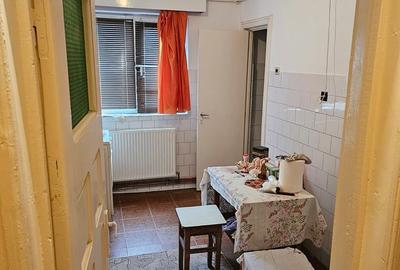 Apartament cu 3 camere decomandat în Măcin - 2
