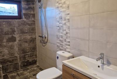 Husi-central, pret neg, apartament liber, 3 camere RENOVAT - 8