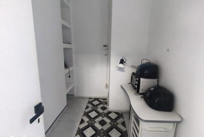 Spațiu comercial, de 50 mp, în Central - 9